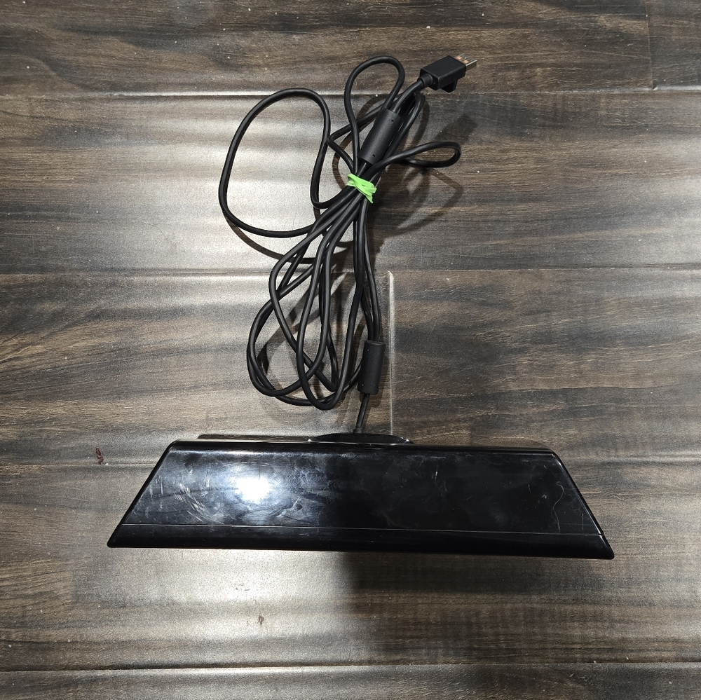 Xbox 360 Black Kinect Sensor - Picture 2 of 4
